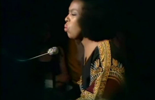 ROBERTA FLACK - FIRST TIME EVER I SAW YOUR FACE (VIDEO)